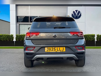 Used Volkswagen T-Roc 2025 for sale - 76411758: Photo