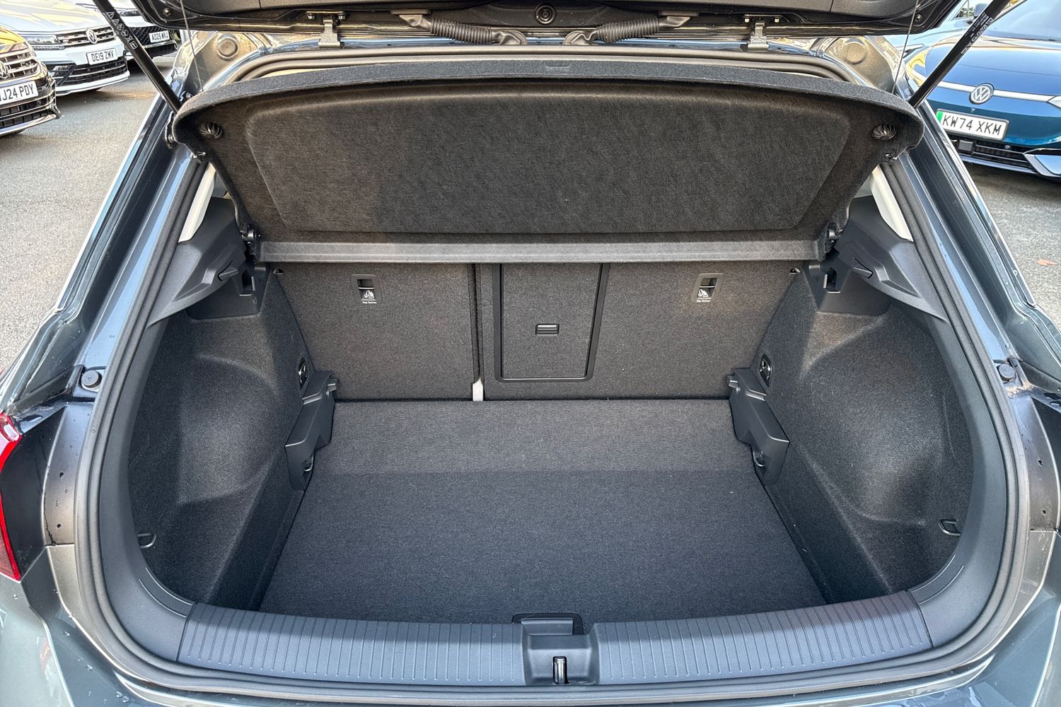 Used Volkswagen T-Roc 2025 for sale - 76411758: Photo 7