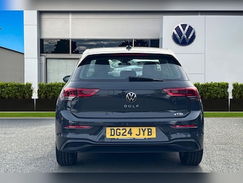 Used Volkswagen Golf 2024 for sale - 78282531: Photo