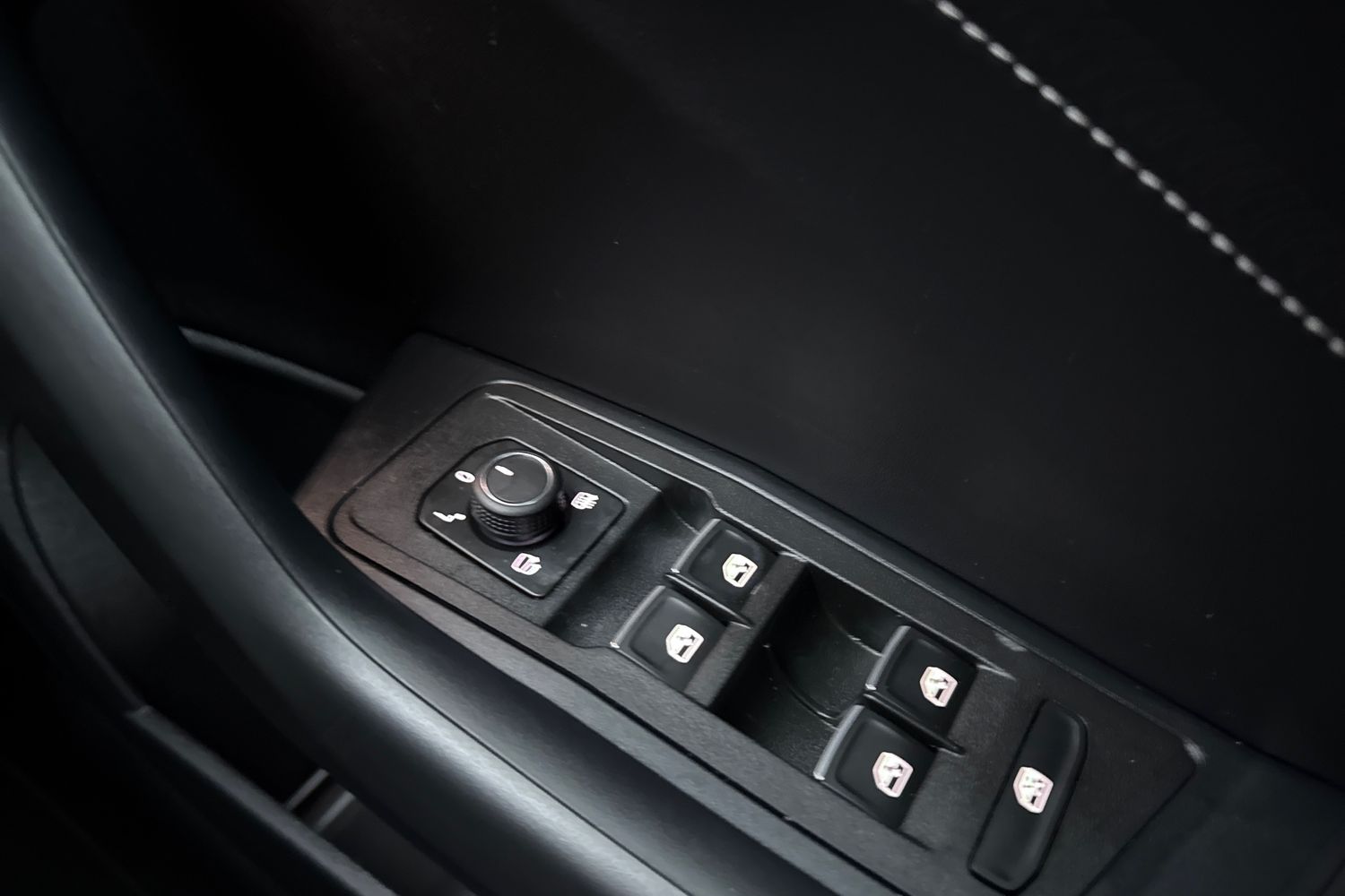 Used Volkswagen T-Roc 2025 for sale - 76469323: Photo 25