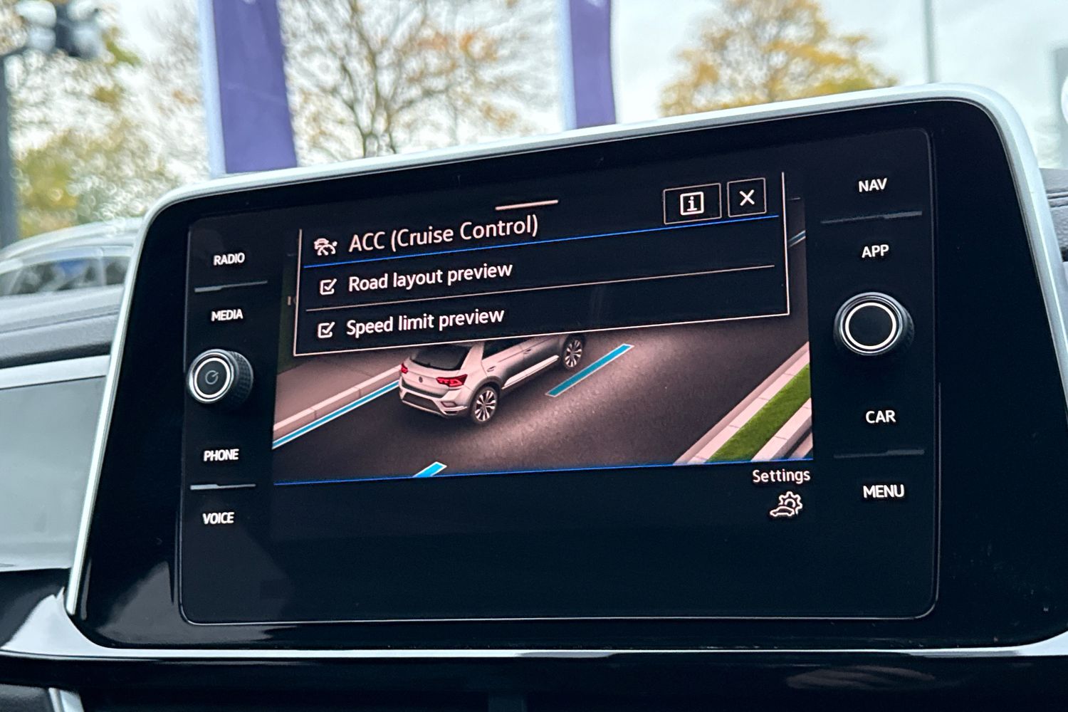 Used Volkswagen T-Roc 2025 for sale - 76469323: Photo 30