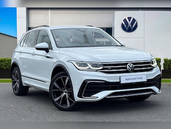 2023 - 1.5 TSI 150 R-Line DSG | Sports Suspension | Driver Assistance | Heated Sea 5-Door