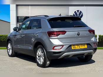 Used Volkswagen T-Roc 2025 for sale - 79503528: Photo