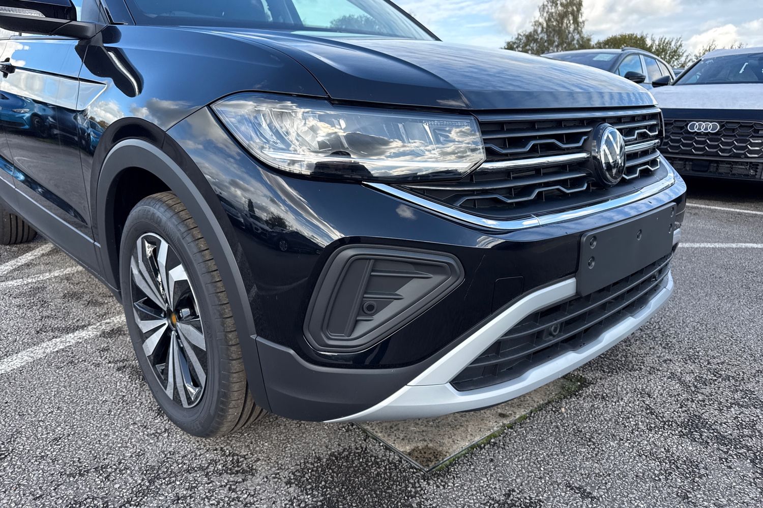 Used Volkswagen T-Cross 2025 for sale - 76374775: Photo 8