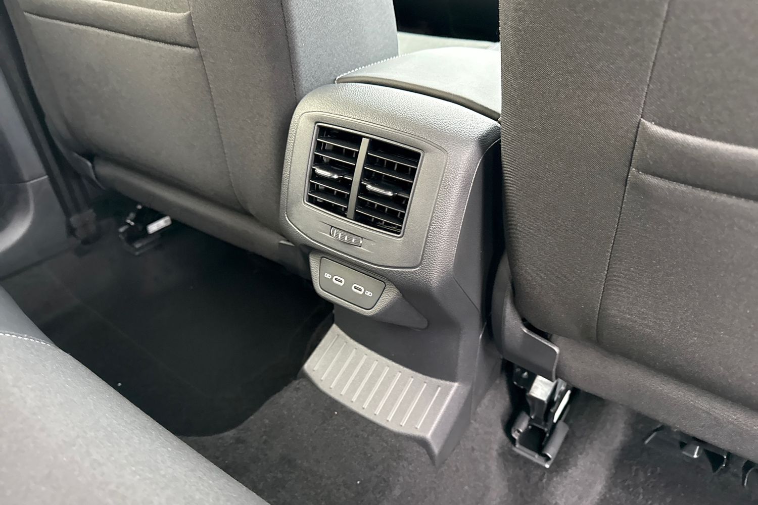 Used Volkswagen T-Roc 2025 for sale - 76805250: Photo 28