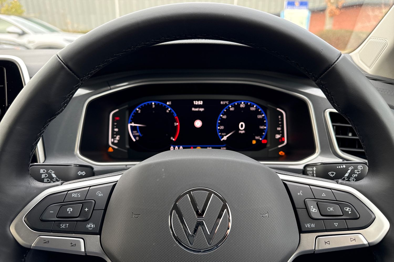 Used Volkswagen T-Roc 2025 for sale - 76805250: Photo 30