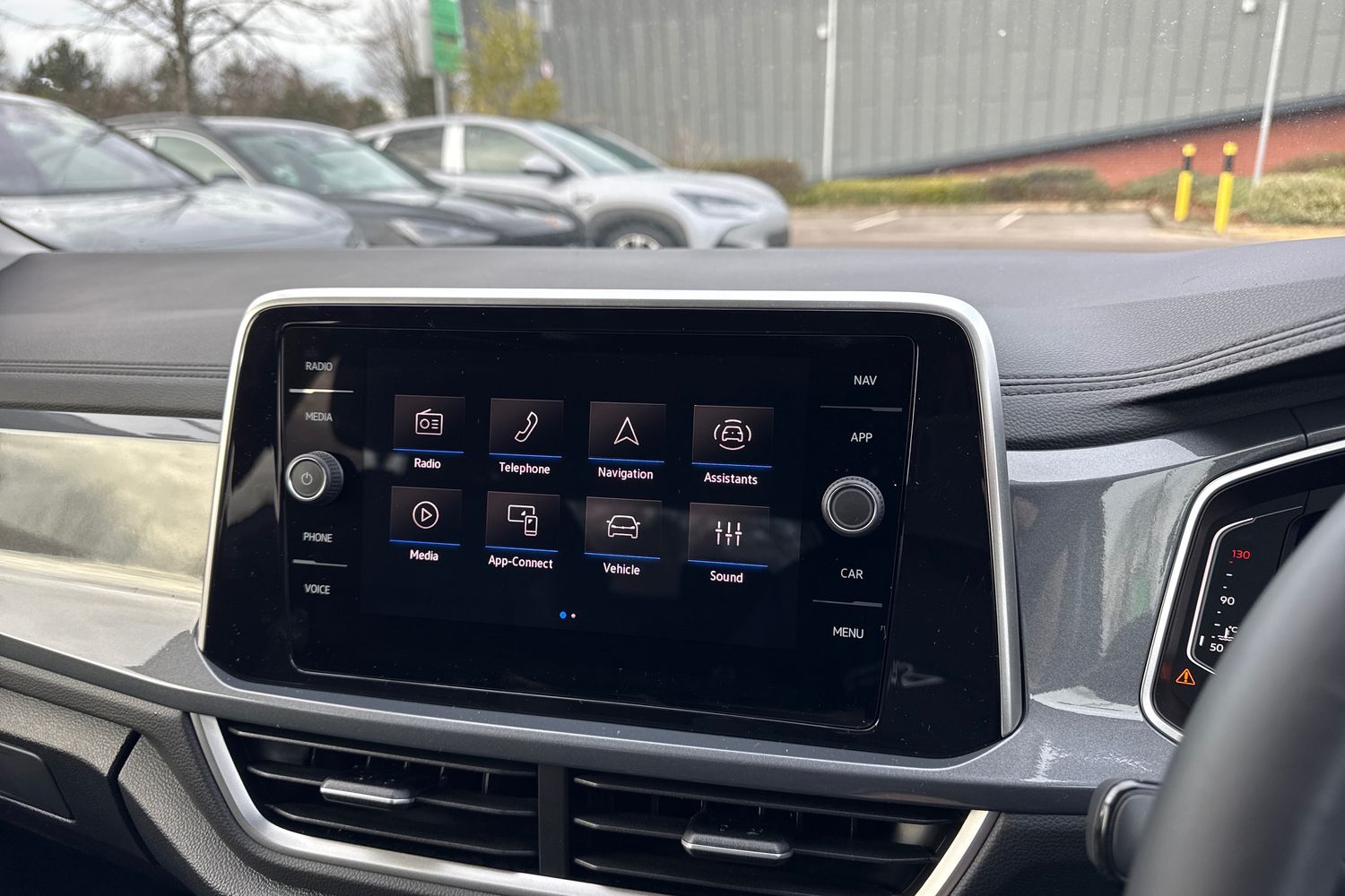 Used Volkswagen T-Roc 2025 for sale - 76805250: Photo 40