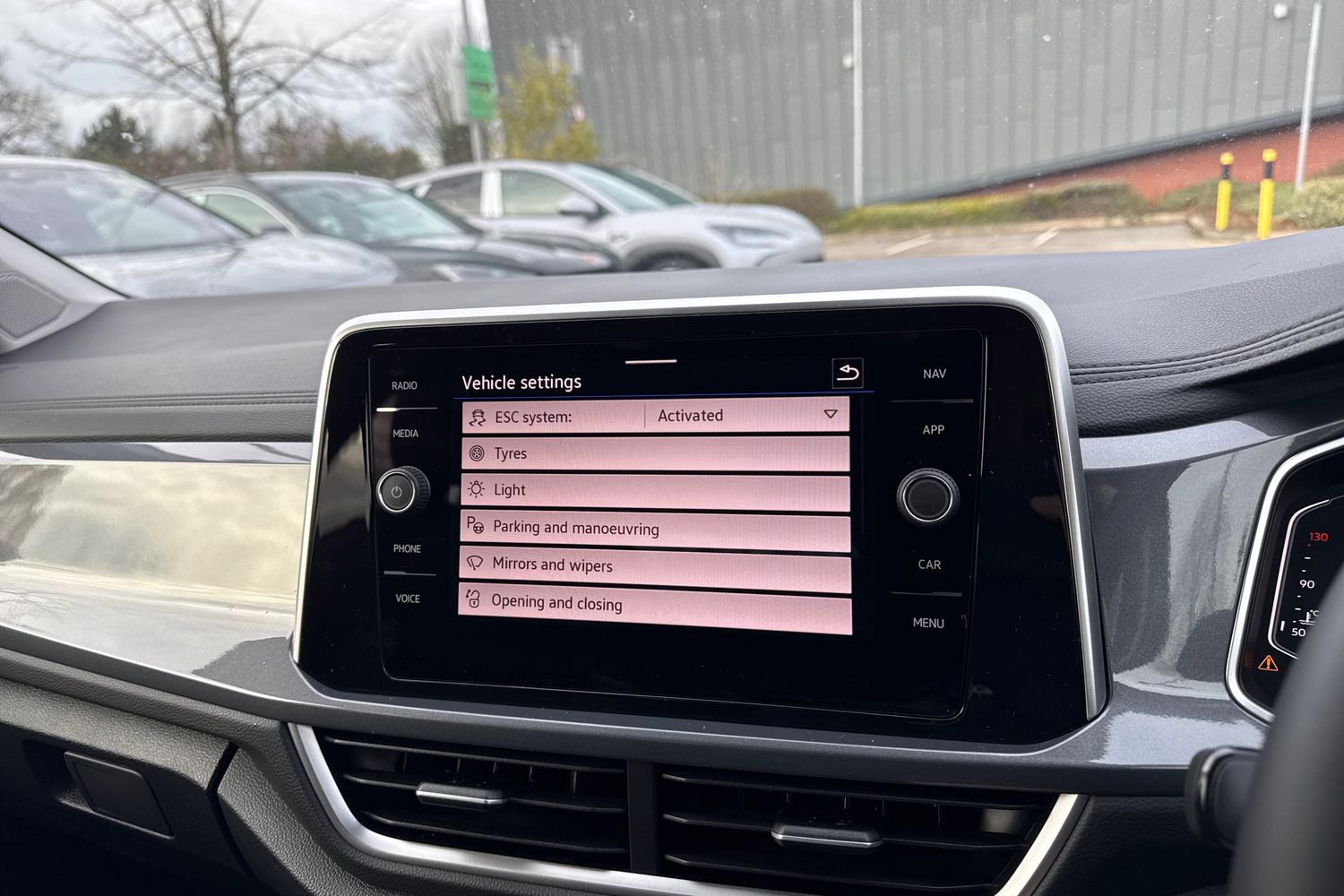 Used Volkswagen T-Roc 2025 for sale - 76805250: Photo 45