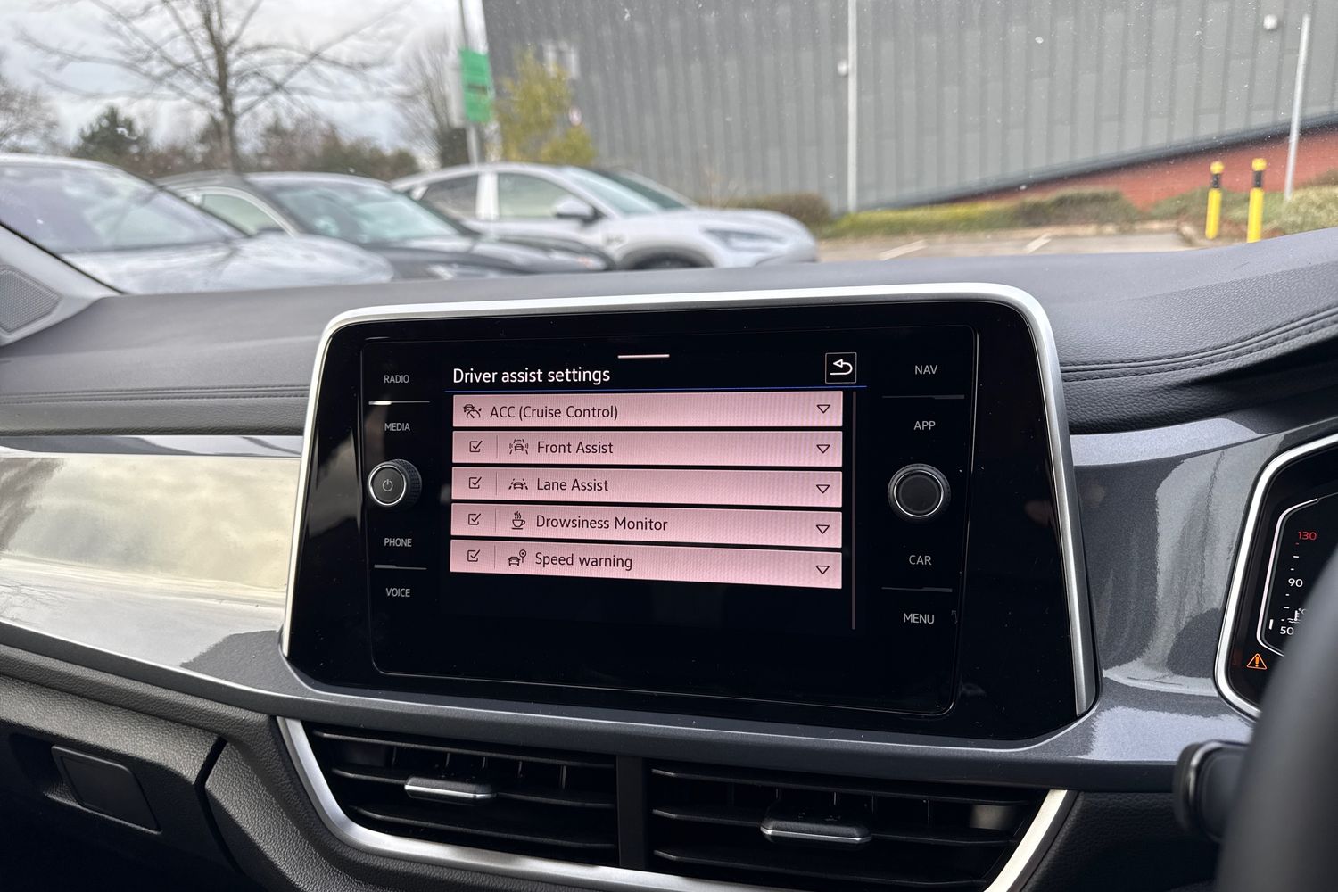 Used Volkswagen T-Roc 2025 for sale - 76805250: Photo 48