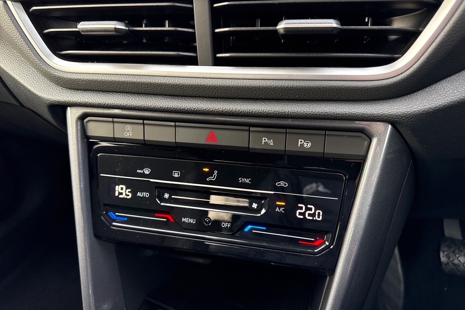 Used Volkswagen T-Roc 2025 for sale - 76805250: Photo 50