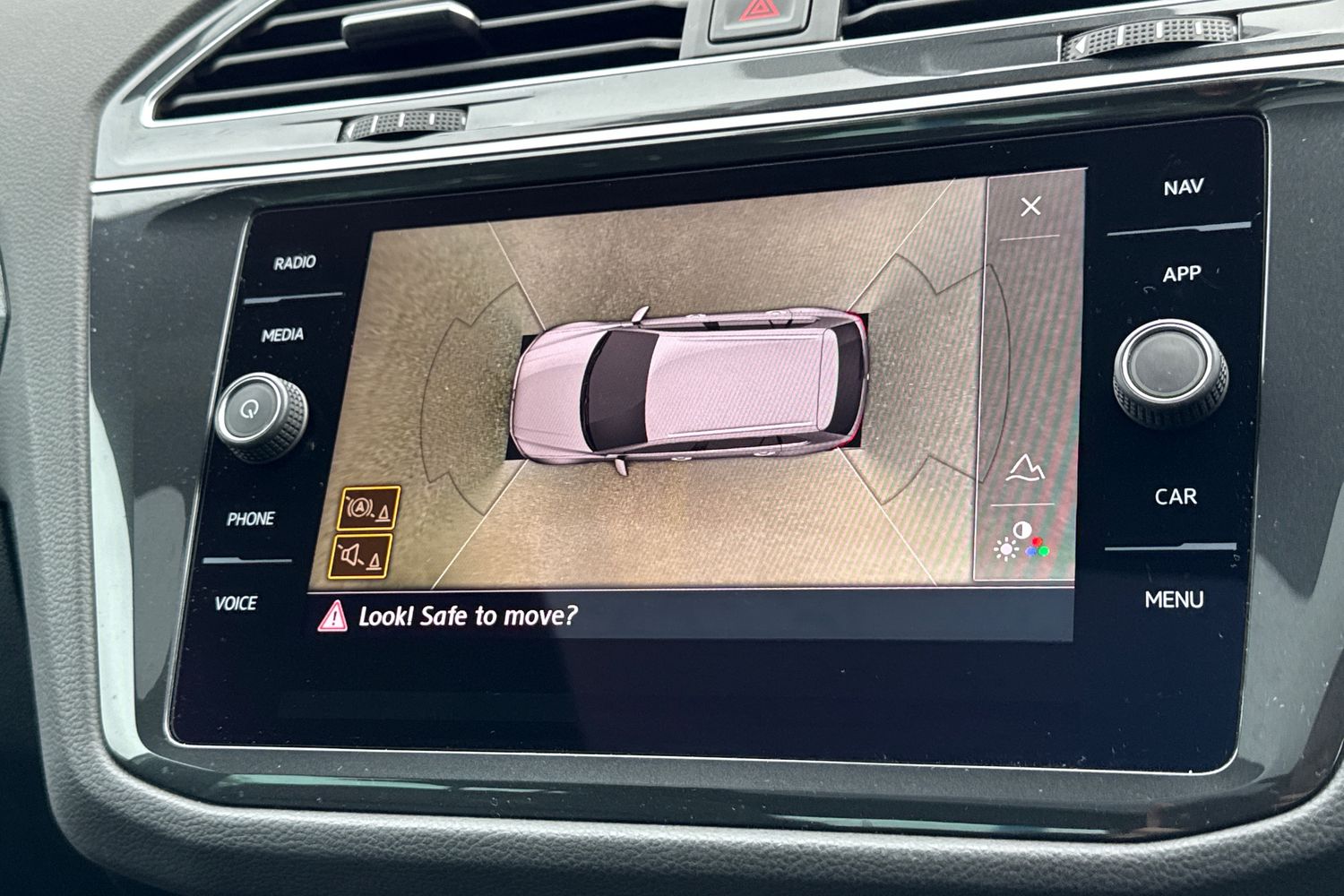 Used Volkswagen Tiguan 2020 for sale - 76207127: Photo 35