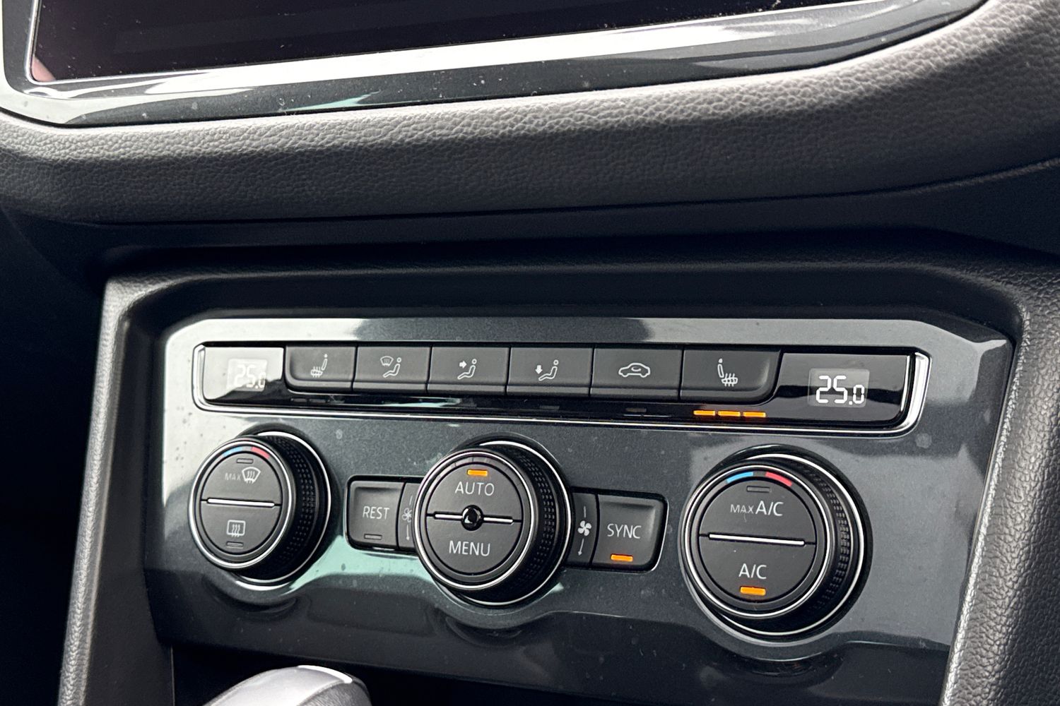 Used Volkswagen Tiguan 2020 for sale - 76207127: Photo 39