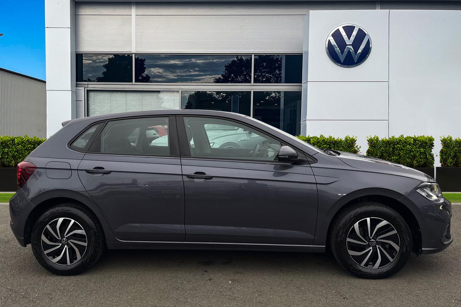 Used Volkswagen Polo 2024 for sale - 77649217: Photo 3