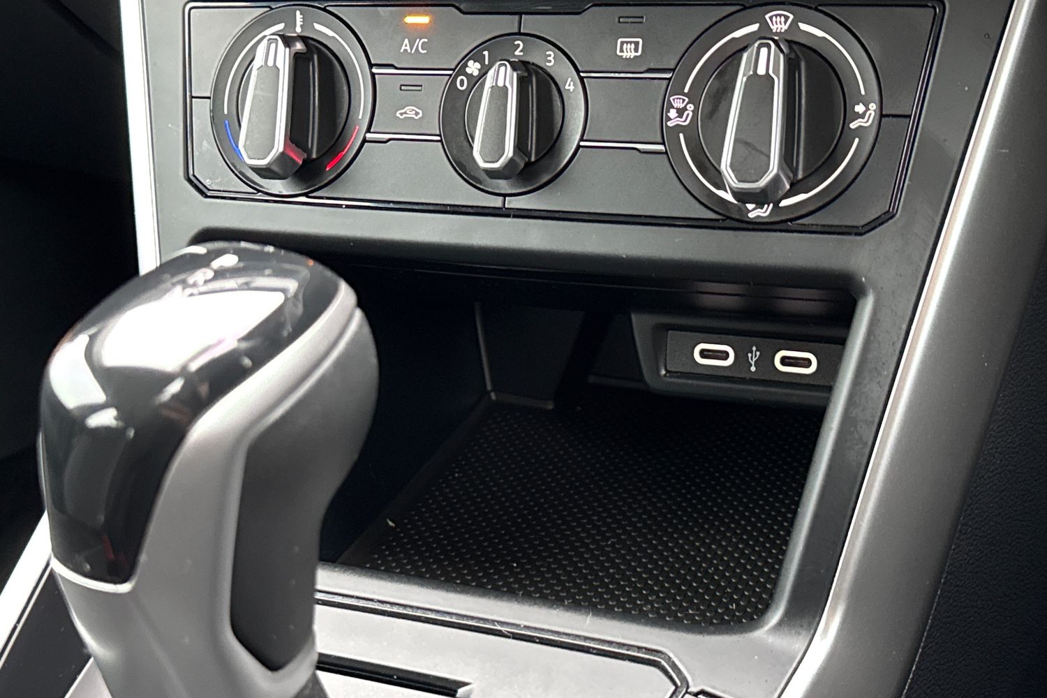 Used Volkswagen Polo 2024 for sale - 77649217: Photo 32