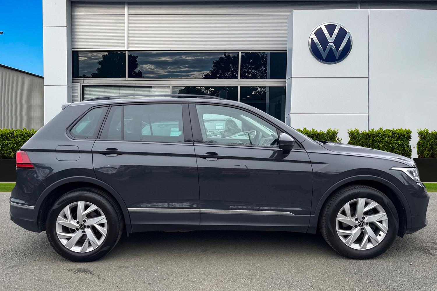 Used Volkswagen Tiguan 2022 for sale - 77996423: Photo 3