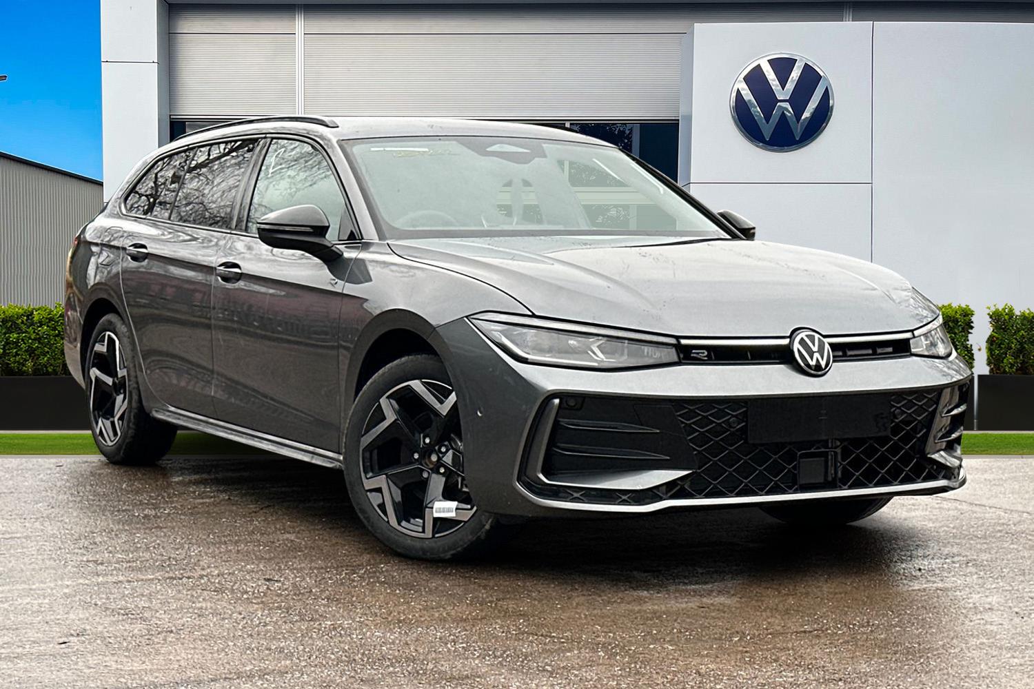 Used Volkswagen Passat 2025 for sale - 76421399: Photo 1