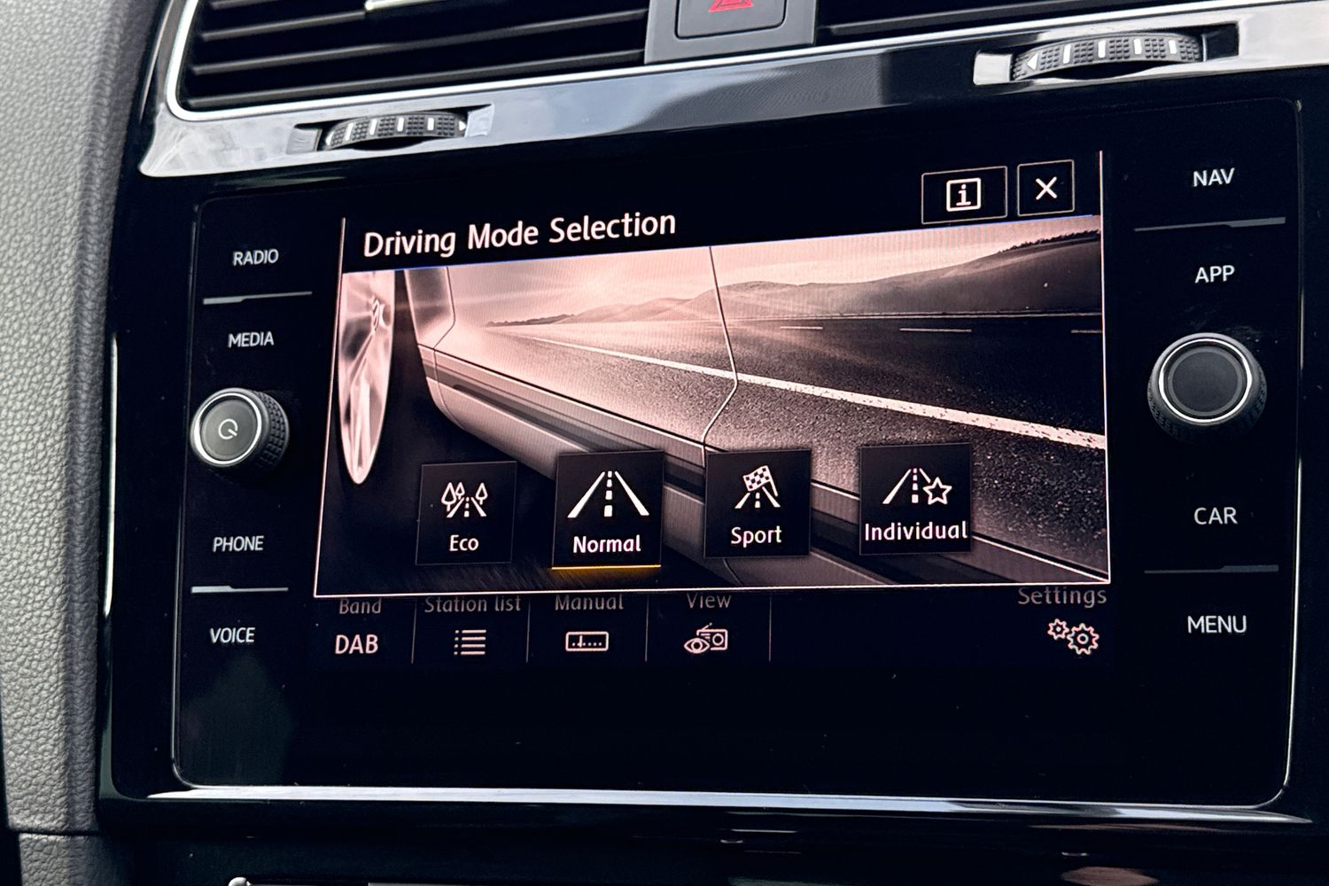 Used Volkswagen Golf 2019 for sale - 77172513: Photo 31