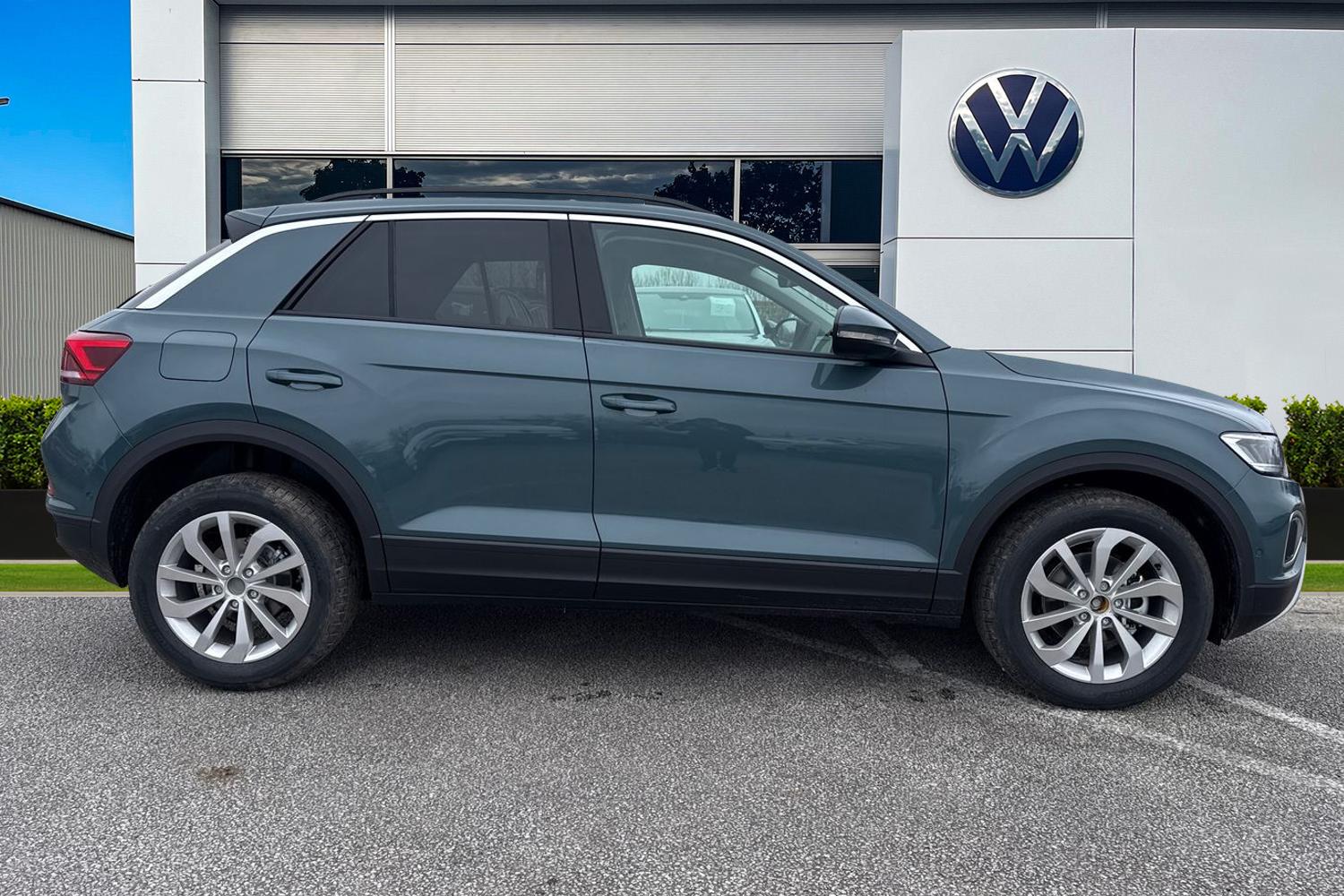 Used Volkswagen T-Roc 2026 for sale - 77649274: Photo 3