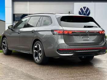 Used Volkswagen Passat 2025 for sale - 73757904: Photo