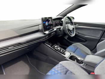 Used Volkswagen Golf 2025 for sale - 77897692: Photo