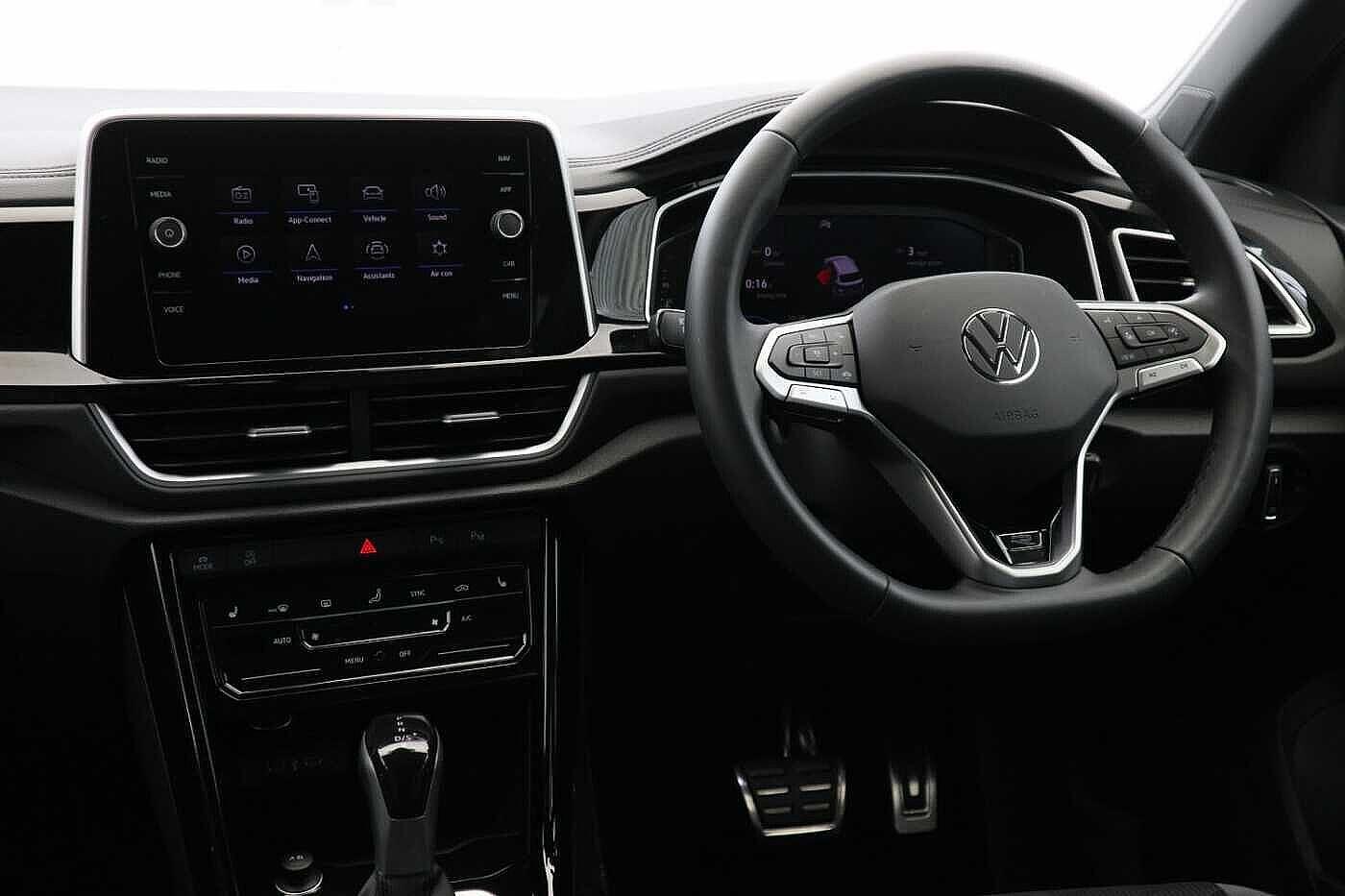 Used Volkswagen T-Roc 2024 for sale - 77500828: Photo 2