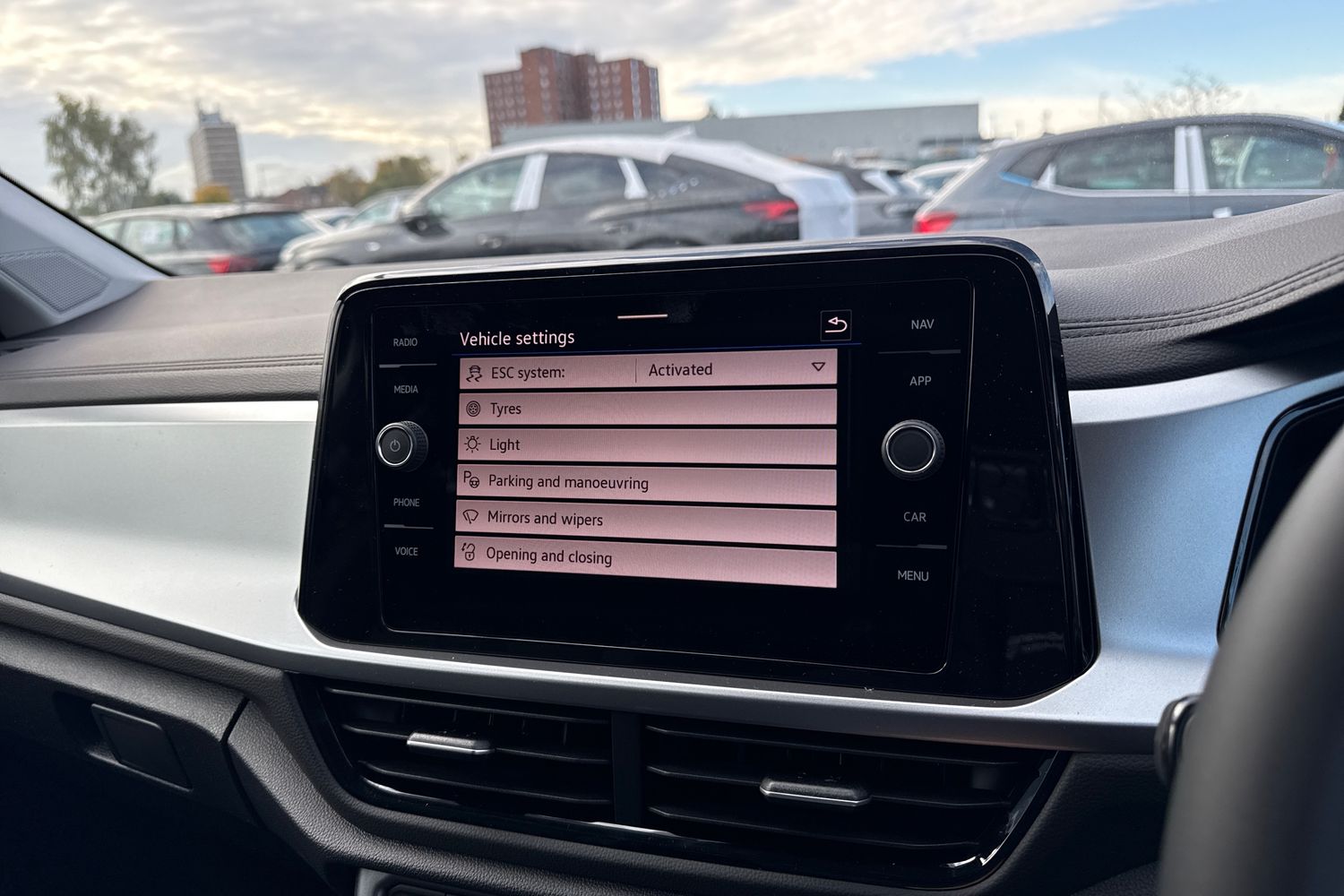 Used Volkswagen T-Roc 2025 for sale - 76374774: Photo 42