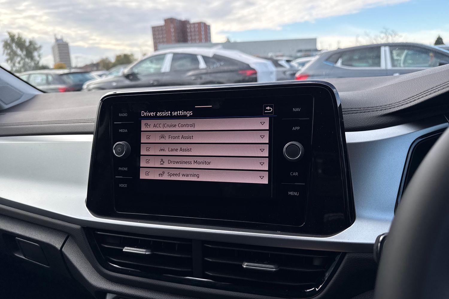 Used Volkswagen T-Roc 2025 for sale - 76374774: Photo 44