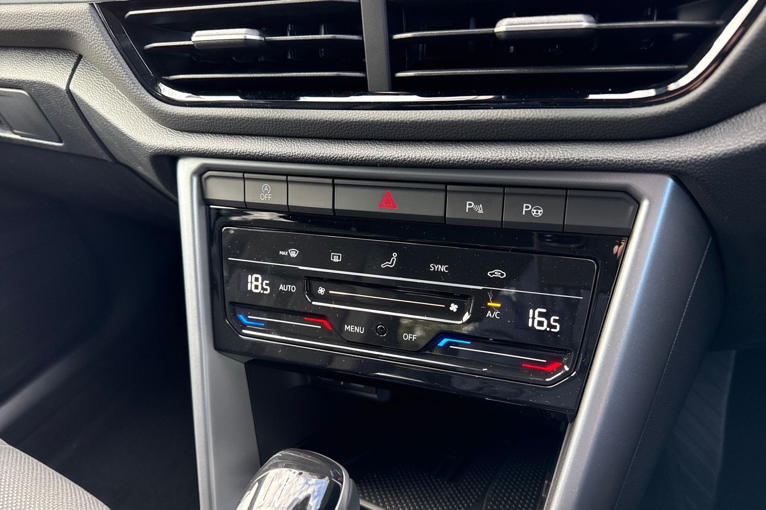 Used Volkswagen T-Roc 2025 for sale - 76374774: Photo 47