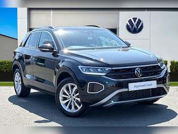 Used Volkswagen T-Roc 2025 for sale - 79112231: Photo