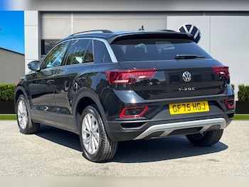 Used Volkswagen T-Roc 2025 for sale - 79112231: Photo