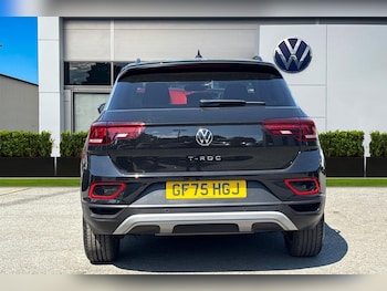 Used Volkswagen T-Roc 2025 for sale - 79112231: Photo