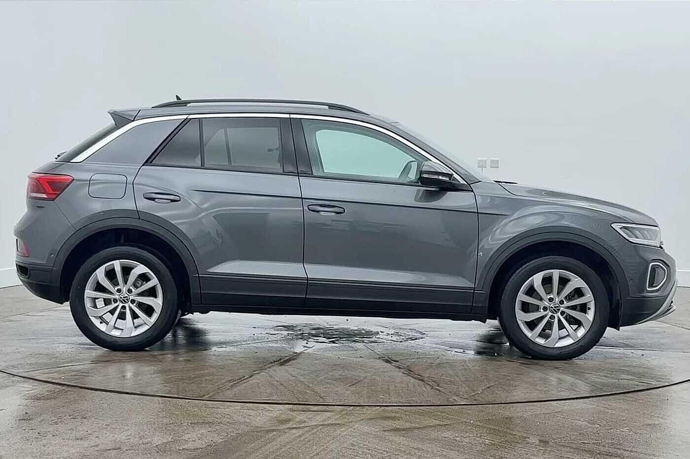 Used Volkswagen T-Roc 2025 for sale - 77879181: Photo 4