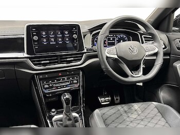 Used Volkswagen T-Roc 2025 for sale - 76469320: Photo