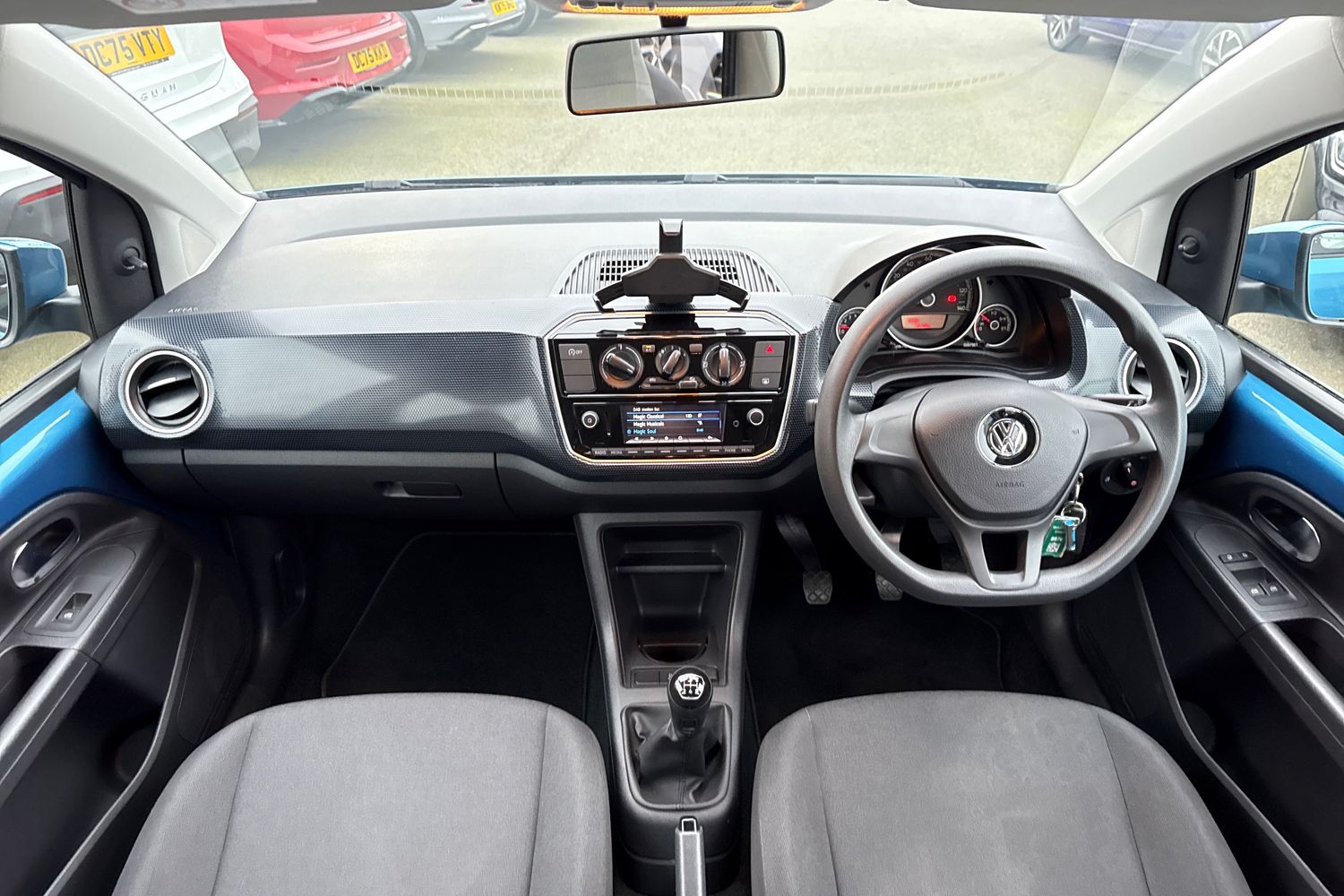 Used Volkswagen up! 2017 for sale - 77334350: Photo 34