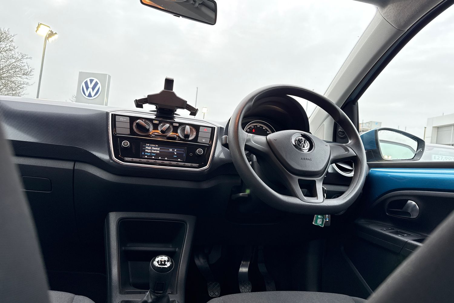 Used Volkswagen up! 2017 for sale - 77334350: Photo 35