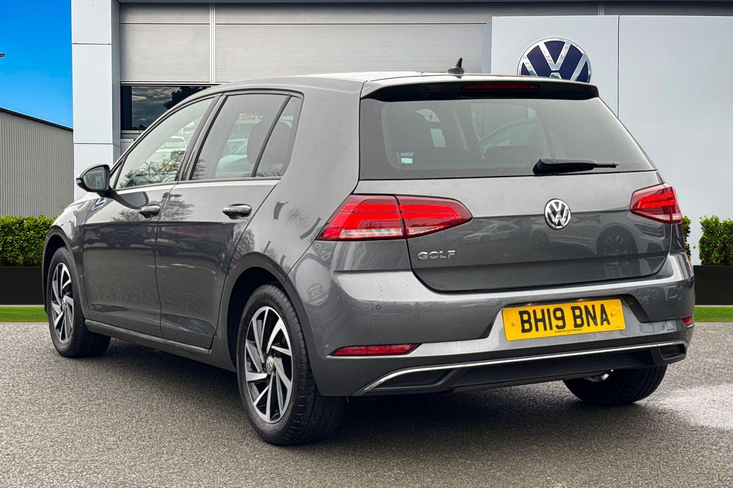 Used Volkswagen Golf 2019 for sale - 77147618: Photo 2