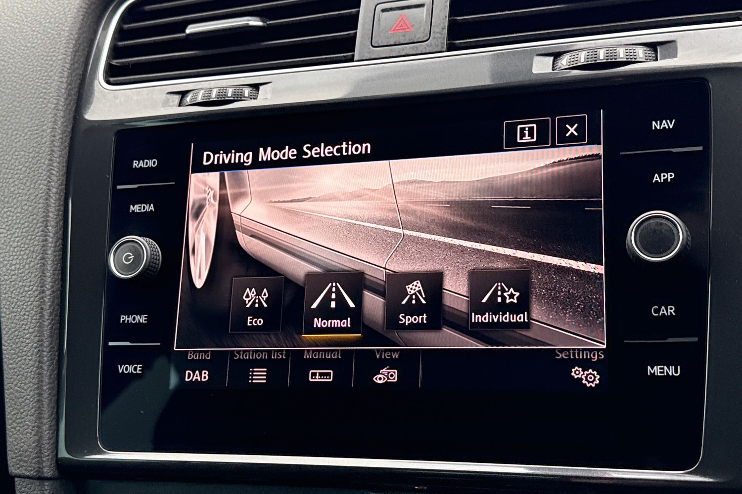 Used Volkswagen Golf 2019 for sale - 77147618: Photo 33