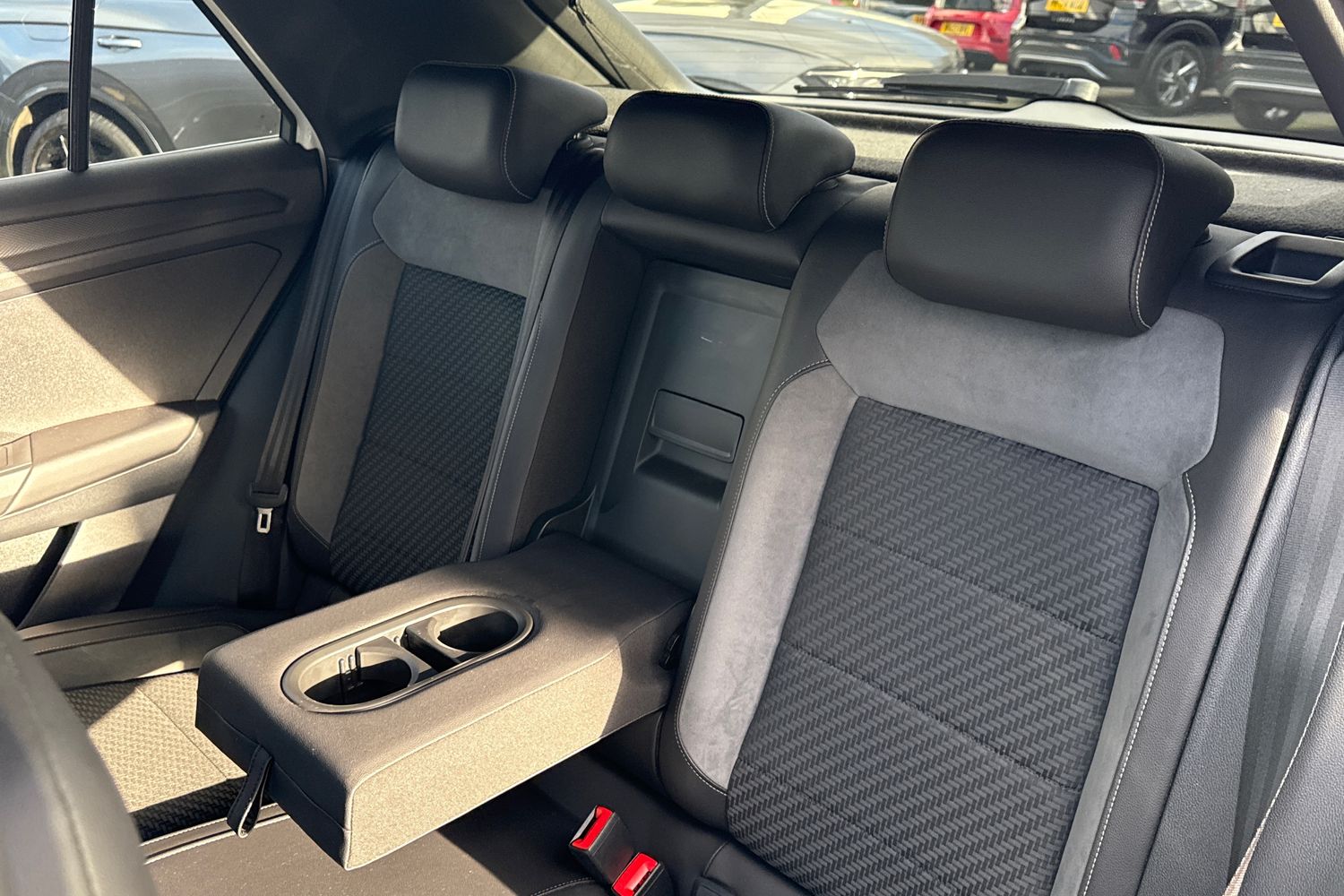 Used Volkswagen T-Roc 2019 for sale - 76902569: Photo 19