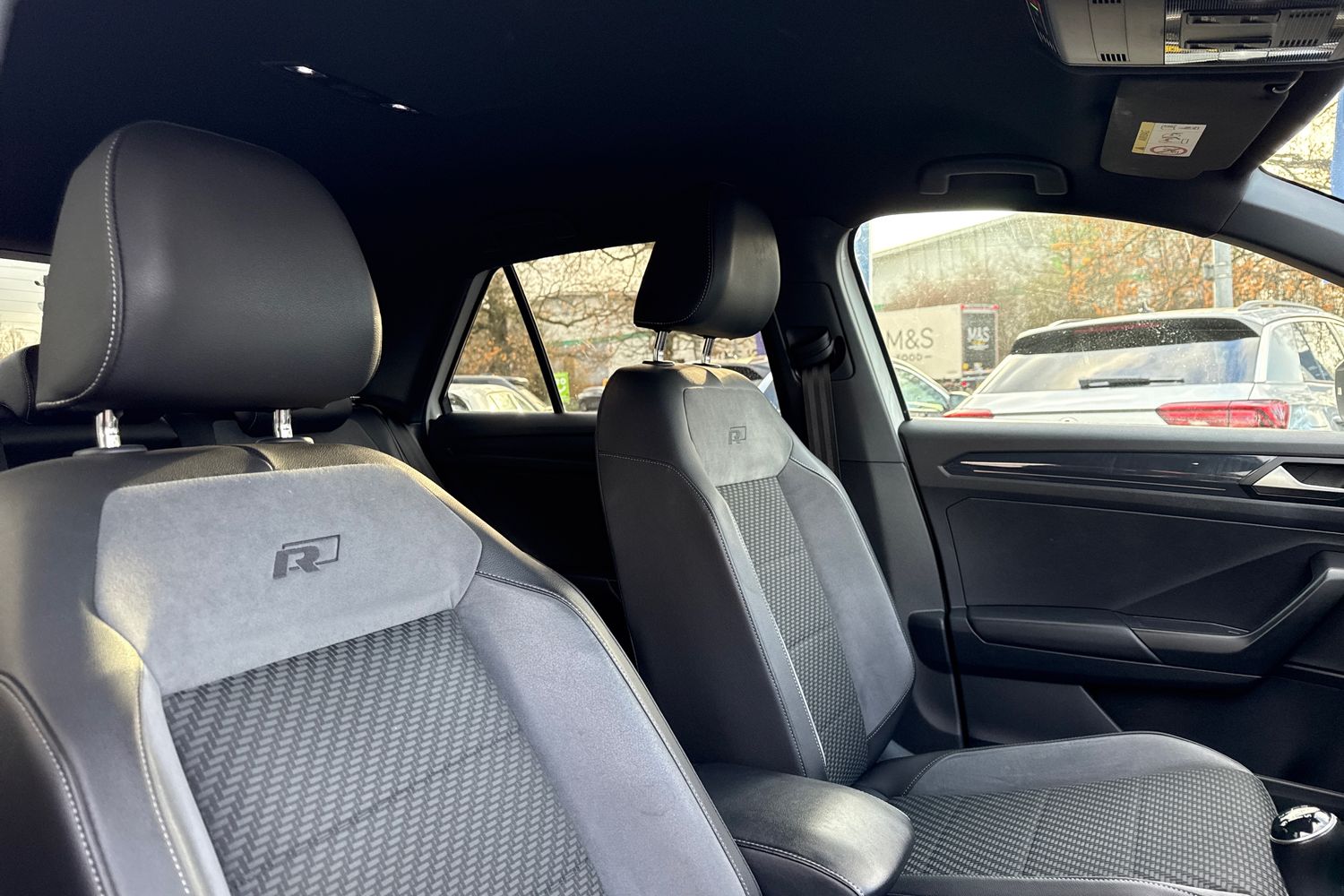 Used Volkswagen T-Roc 2019 for sale - 76902569: Photo 24