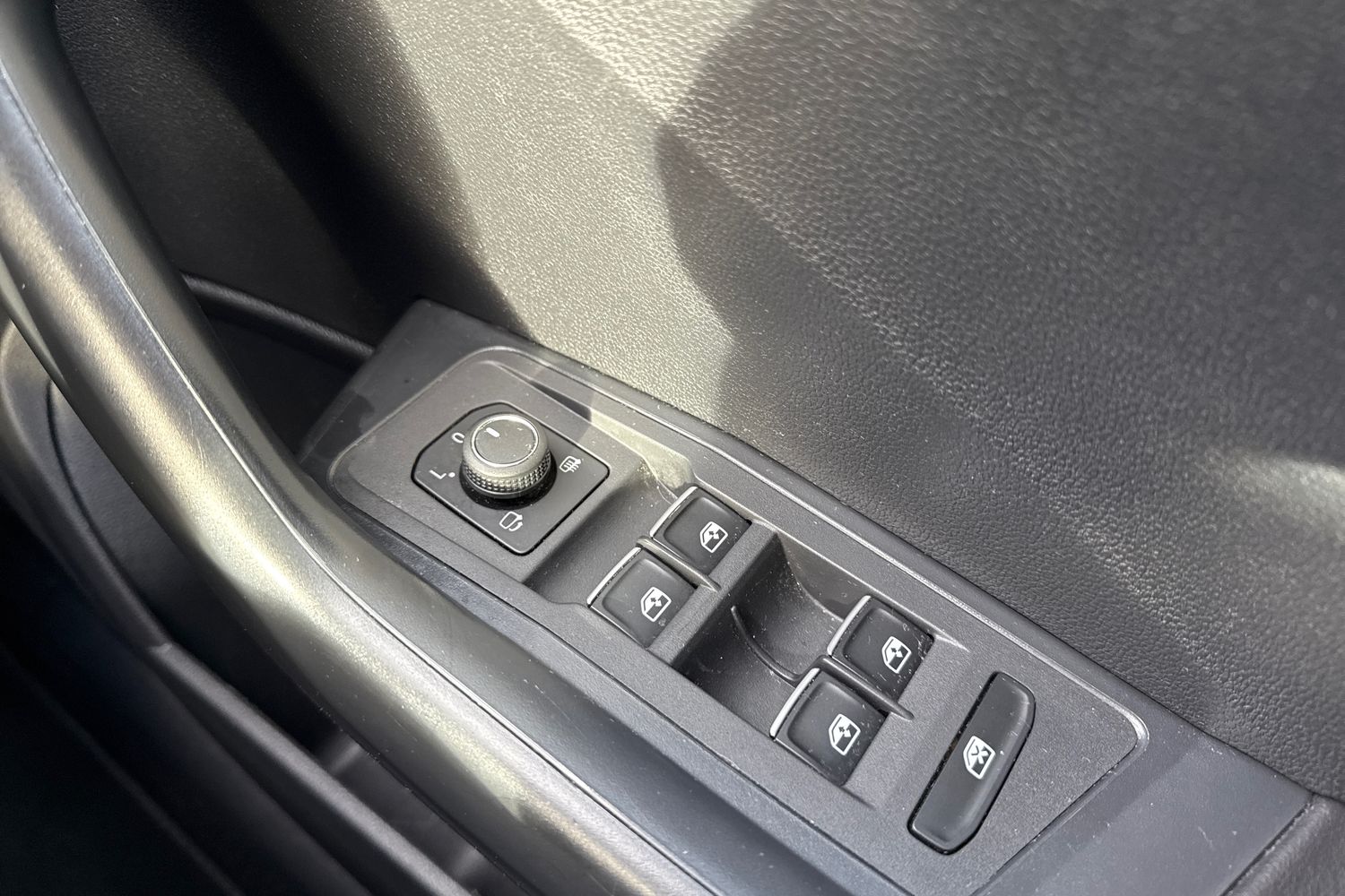 Used Volkswagen T-Roc 2019 for sale - 76902569: Photo 25