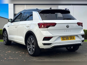 Used Volkswagen T-Roc 2019 for sale - 76902569: Photo