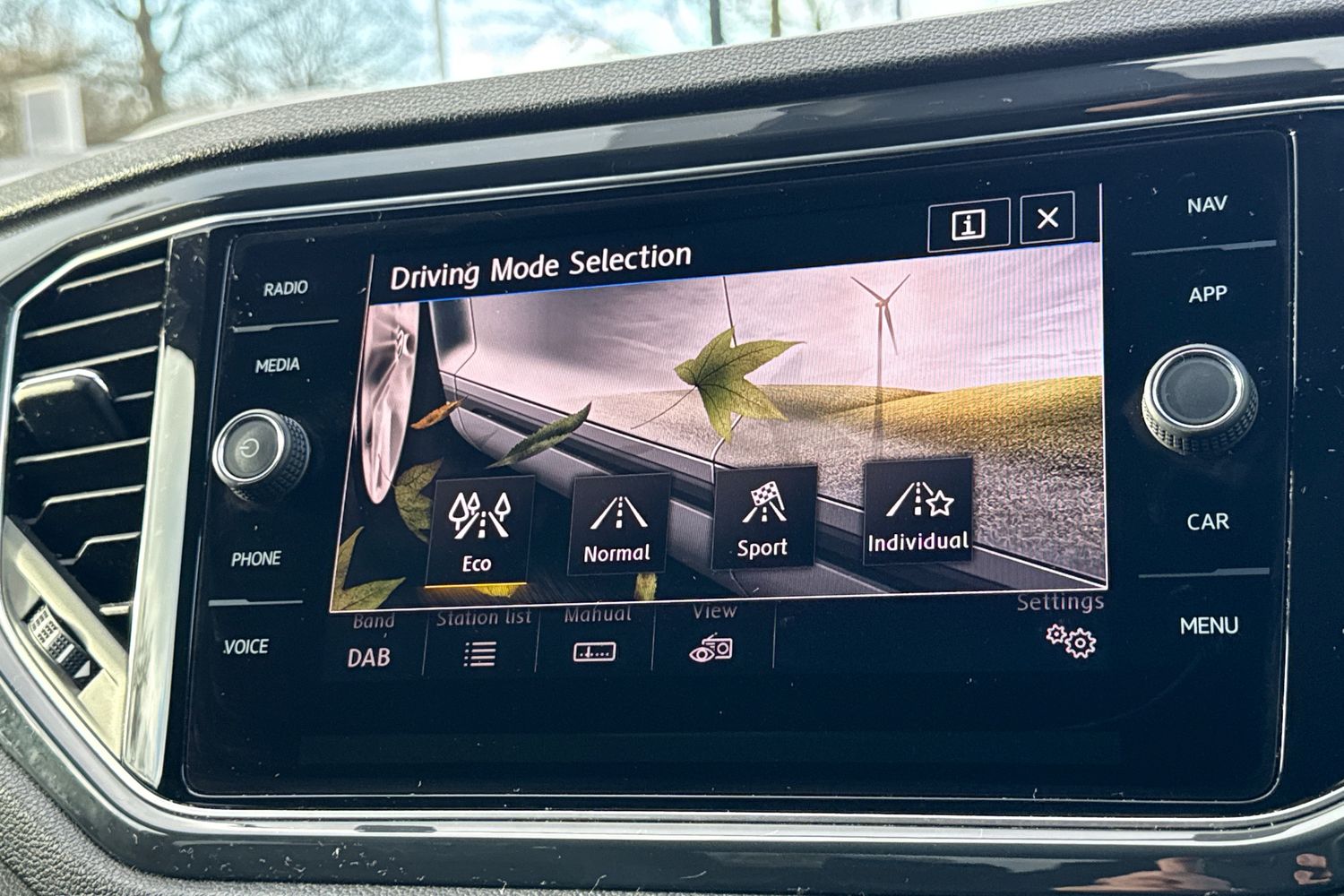 Used Volkswagen T-Roc 2019 for sale - 76902569: Photo 31