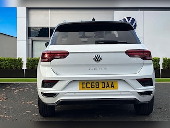 Used Volkswagen T-Roc 2019 for sale - 76902569: Photo