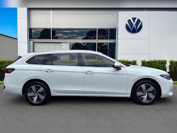 Used Volkswagen Passat 2024 for sale - 75667355: Photo