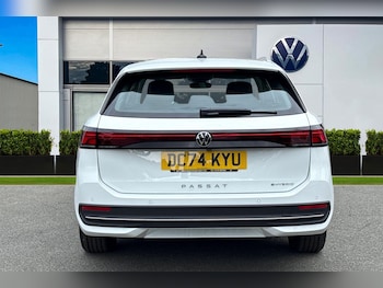 Used Volkswagen Passat 2024 for sale - 75667355: Photo