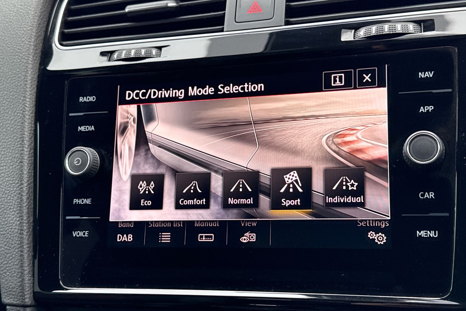 Used Volkswagen Golf 2019 for sale - 77394131: Photo 32