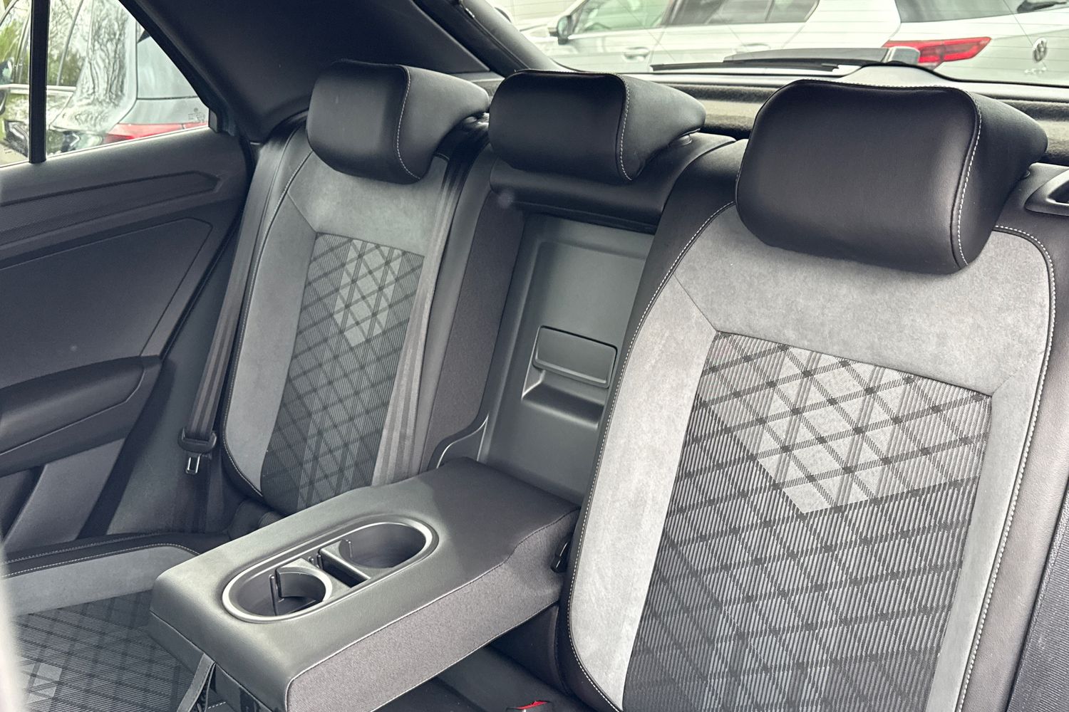 Used Volkswagen T-Roc 2023 for sale - 78016320: Photo 19