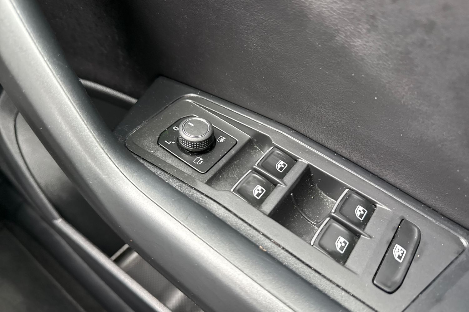 Used Volkswagen T-Roc 2023 for sale - 78016320: Photo 25