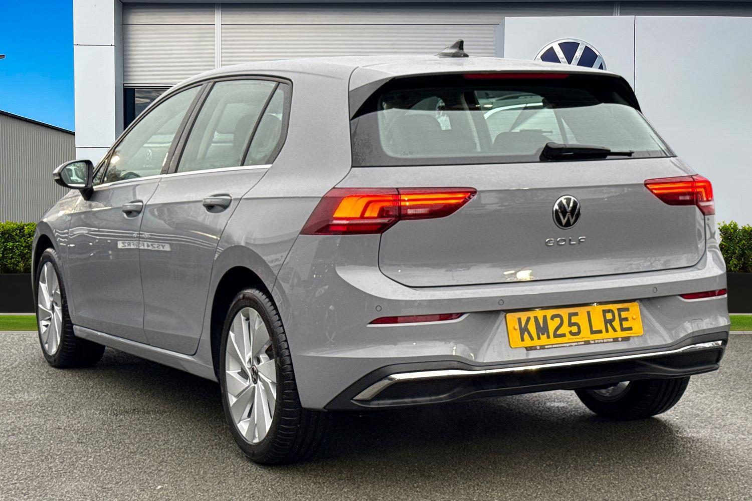 Used Volkswagen Golf 2025 for sale - 77303064: Photo 2