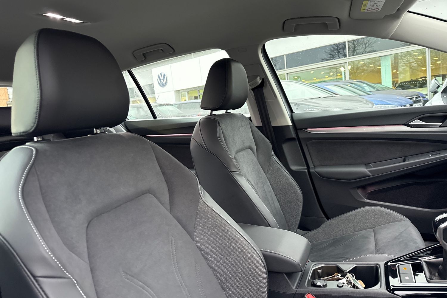 Used Volkswagen Golf 2025 for sale - 77303064: Photo 24